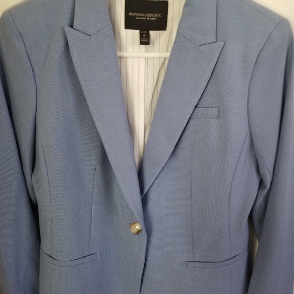 Blazer - Picture 3 of 9